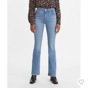 Levi's 725 High Rise Bootcut Jeans 18/34" New